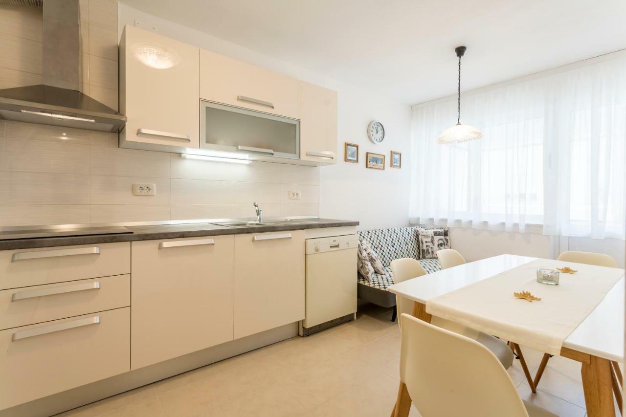 Modern Apartment Near The Beach And Center Of Сплит Экстерьер фото