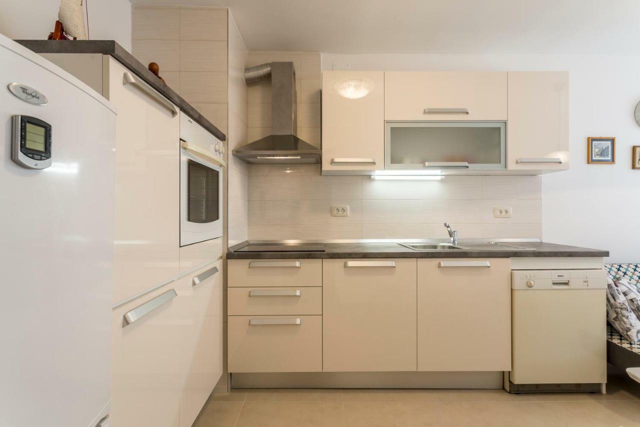 Modern Apartment Near The Beach And Center Of Сплит Экстерьер фото